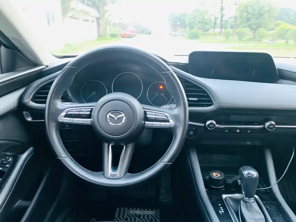 Mazda 3 Angkesaila