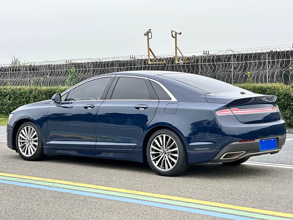 Lincoln MKZ