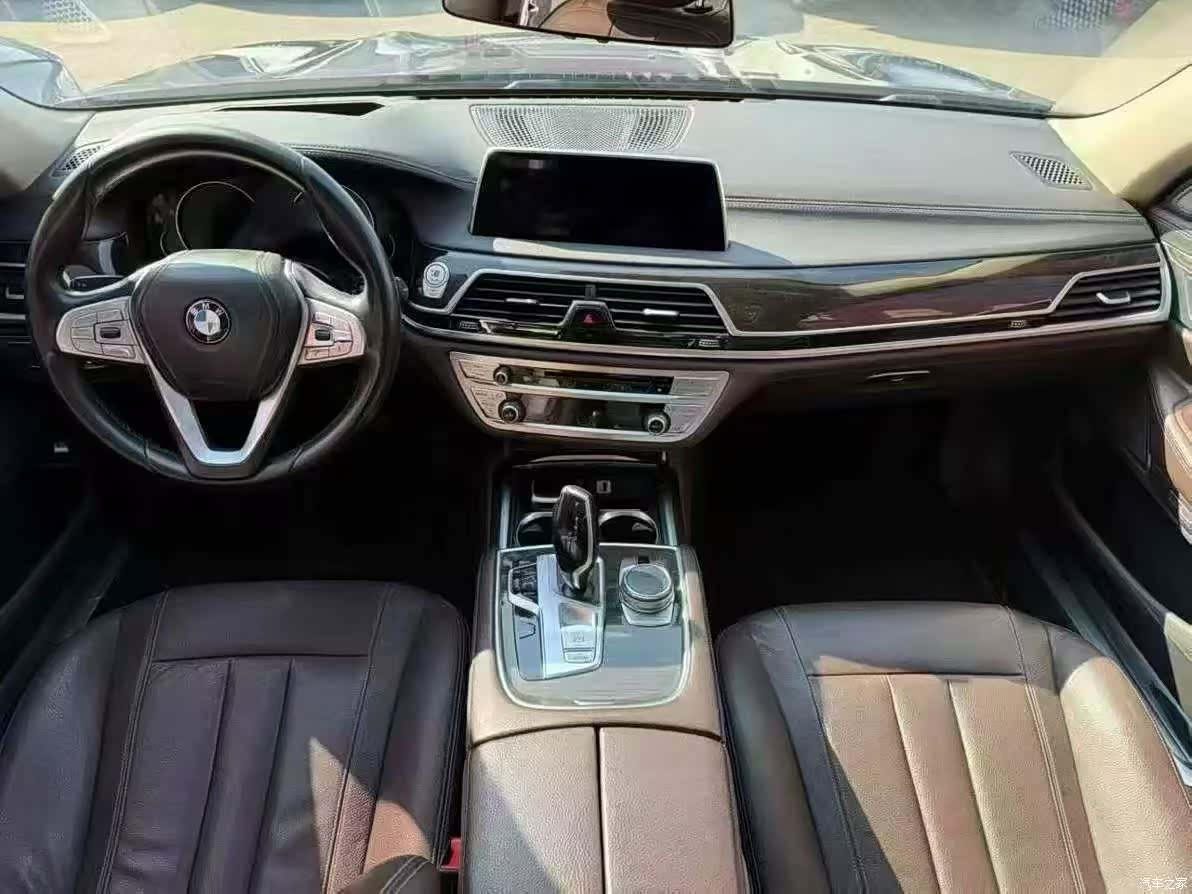 BMW 7 Series, 2017 все фото