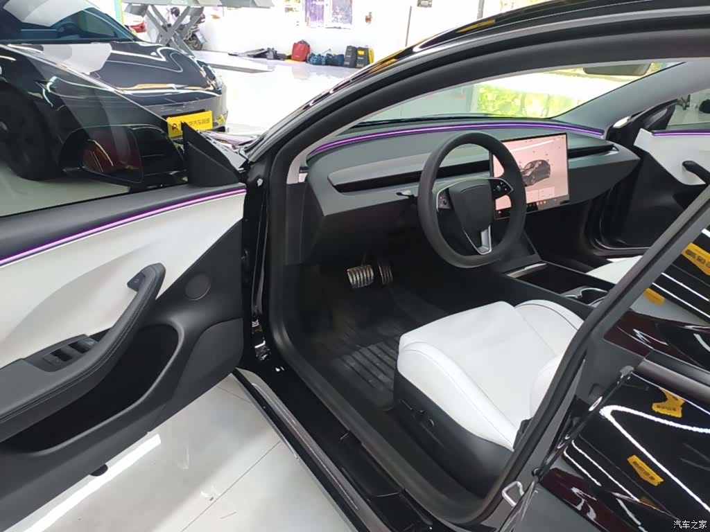 Tesla Model 3, 2026 12