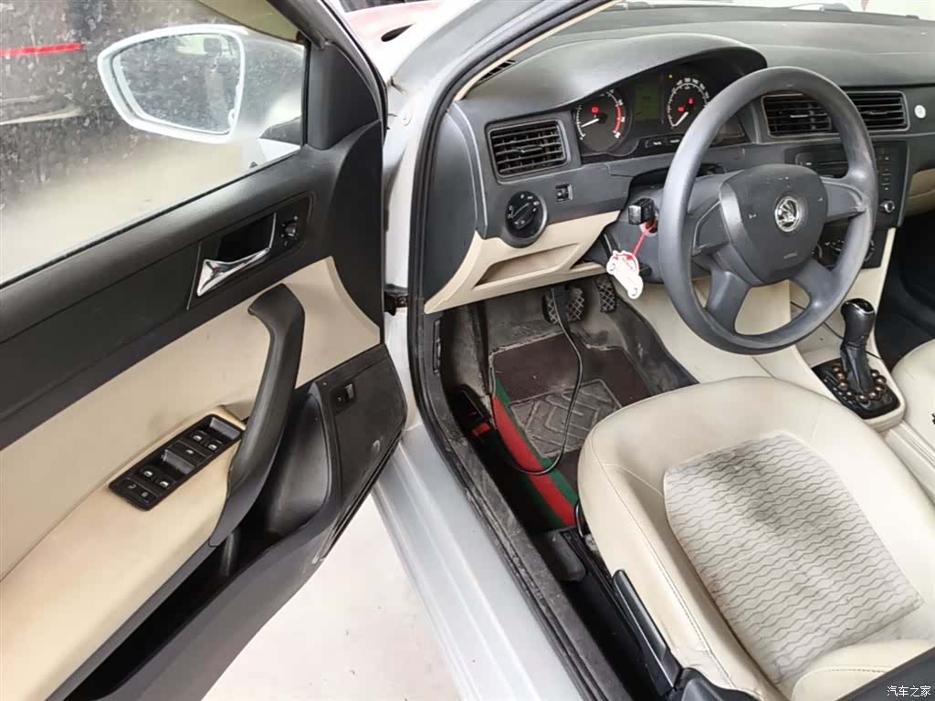 Skoda Rapid, 2014 16