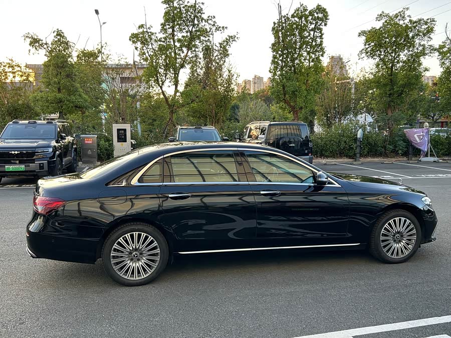 Mercedes-Benz E-Class 2021, фото 17