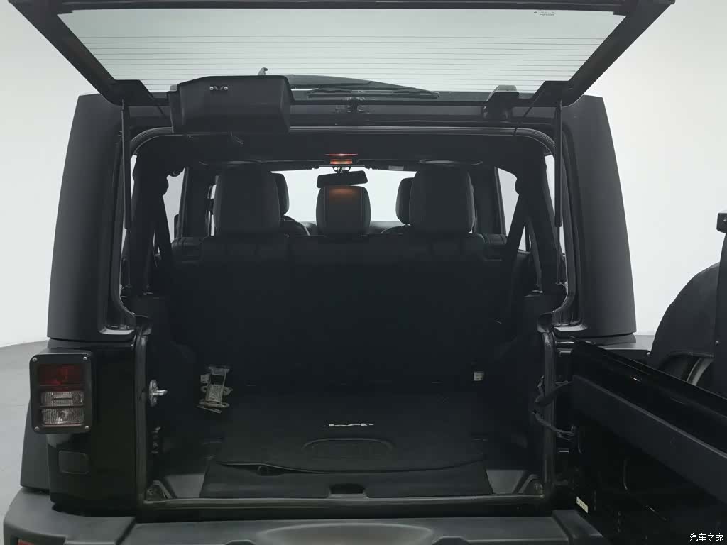 Jeep Wrangler, 2015 16