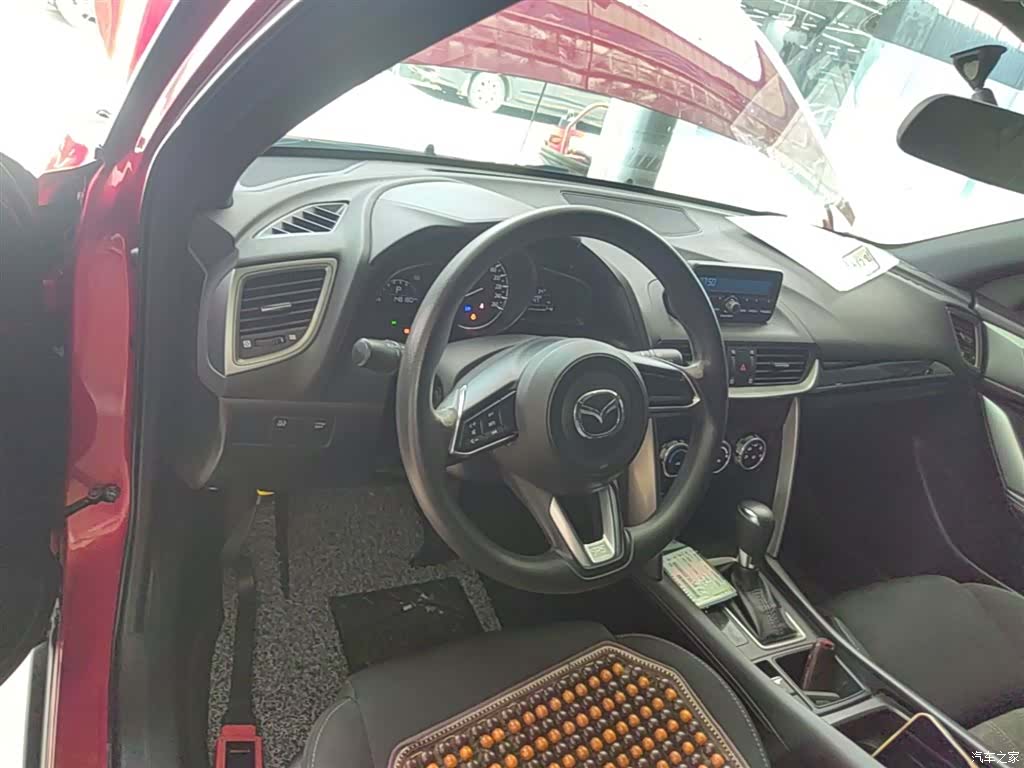 Mazda CX-4, 2018 10