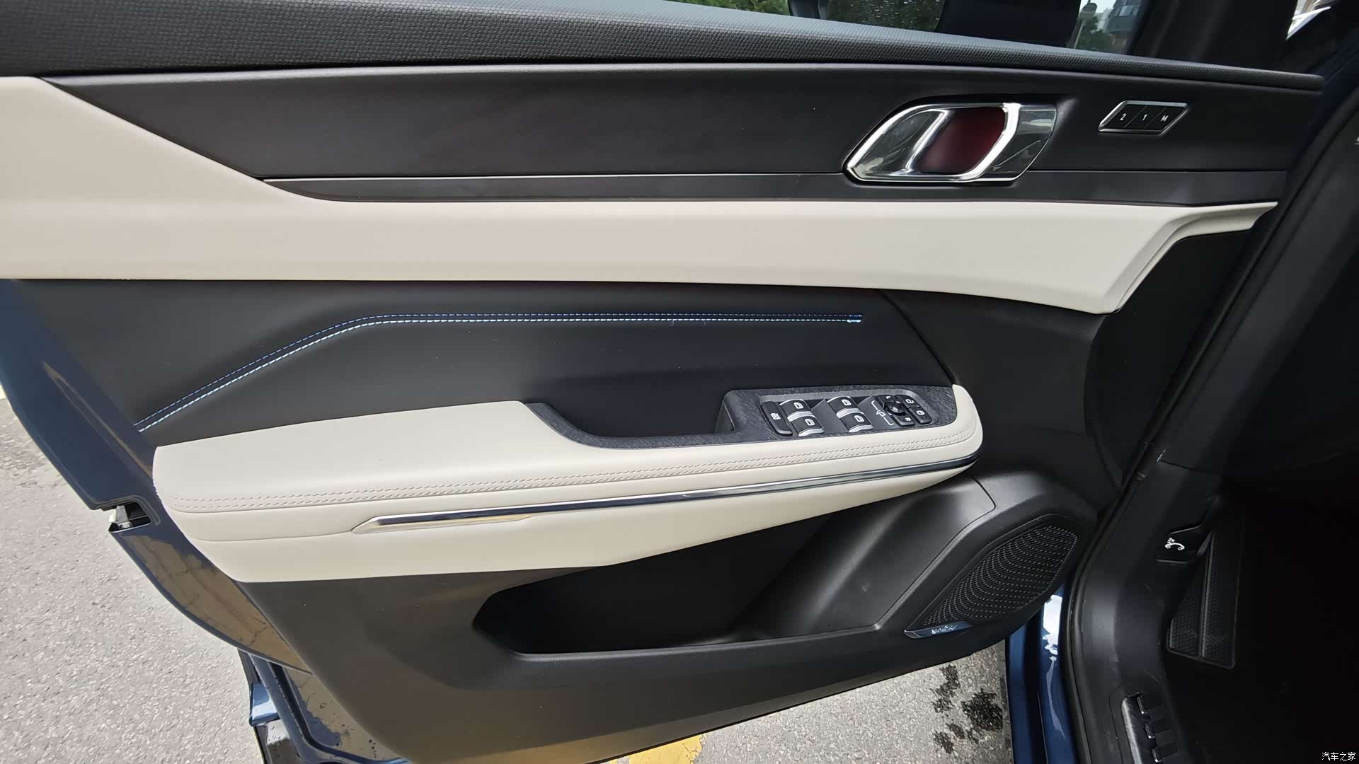 Lynk & Co 01, 2021 все фото