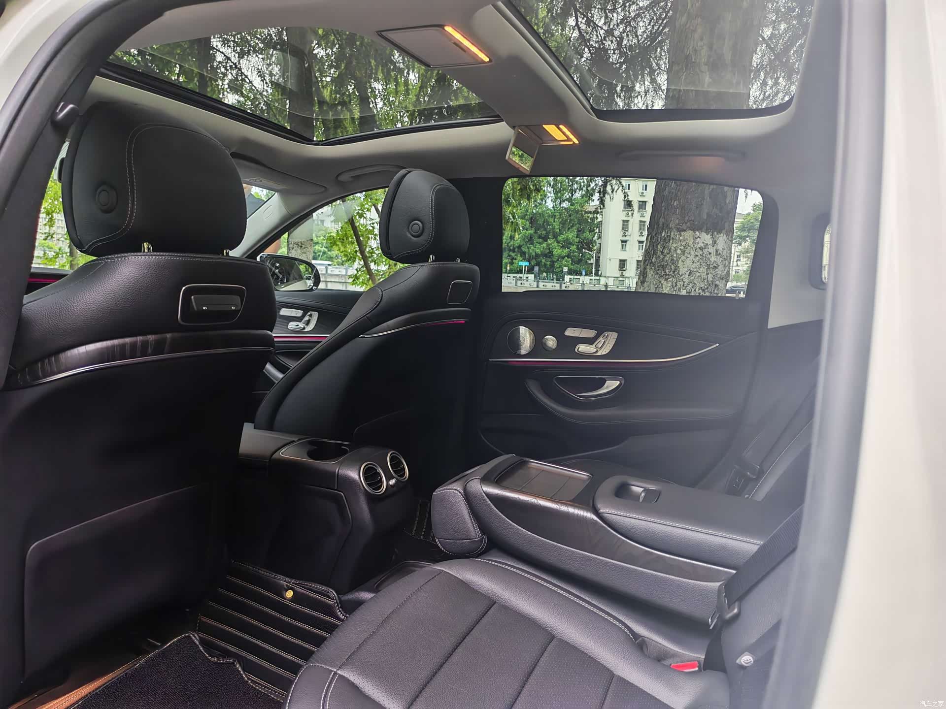 Mercedes-Benz E-Class, 2019 15