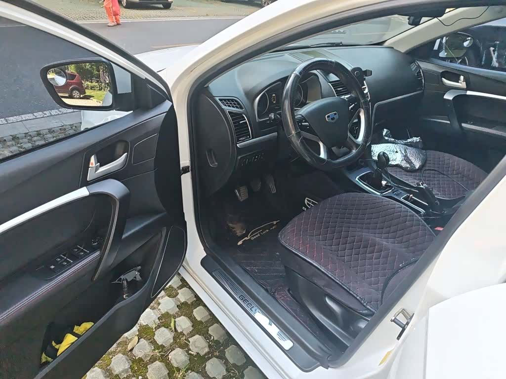 Geely Emgrand, 2015 17