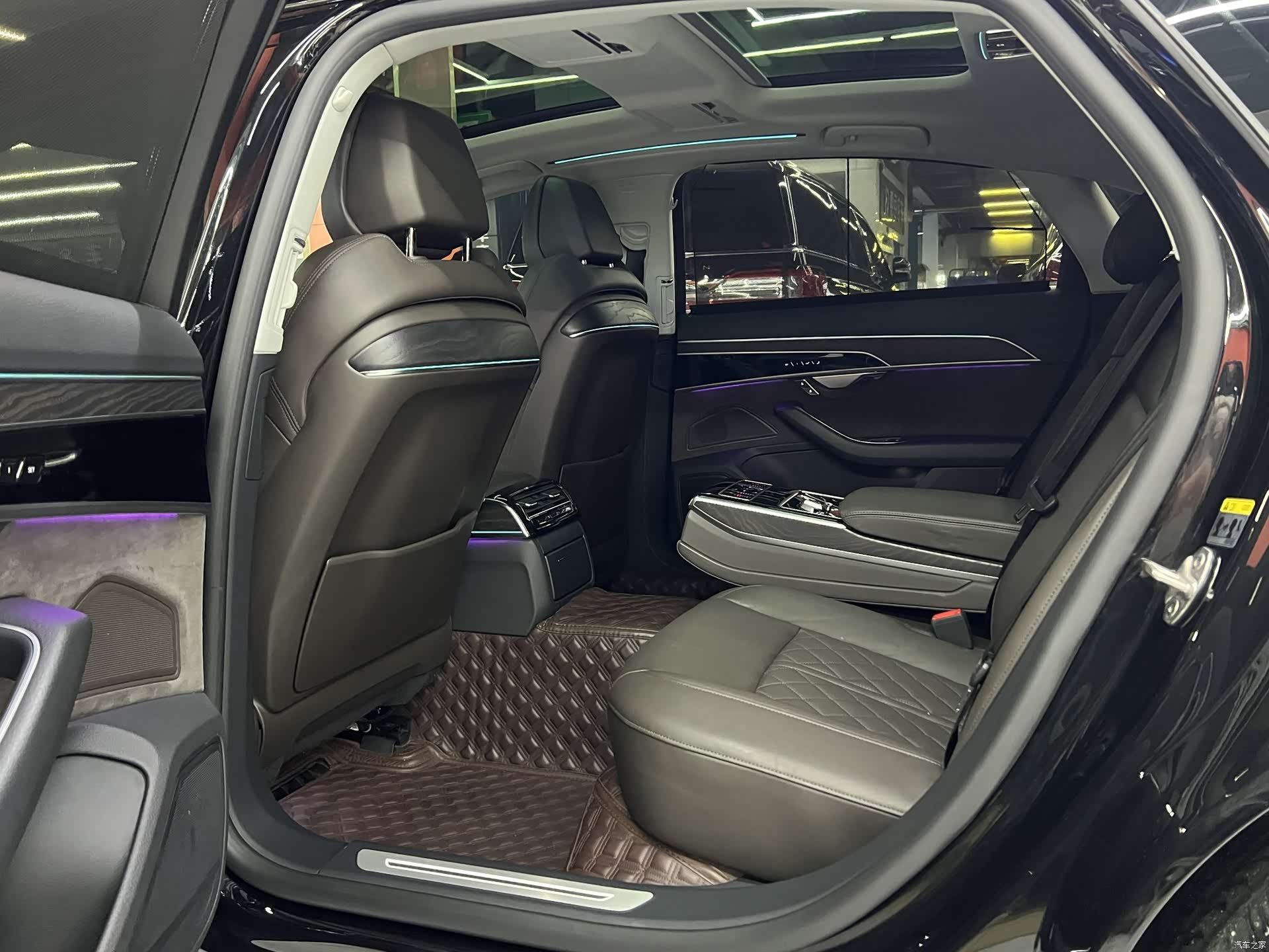 Audi A8L, 2021 10