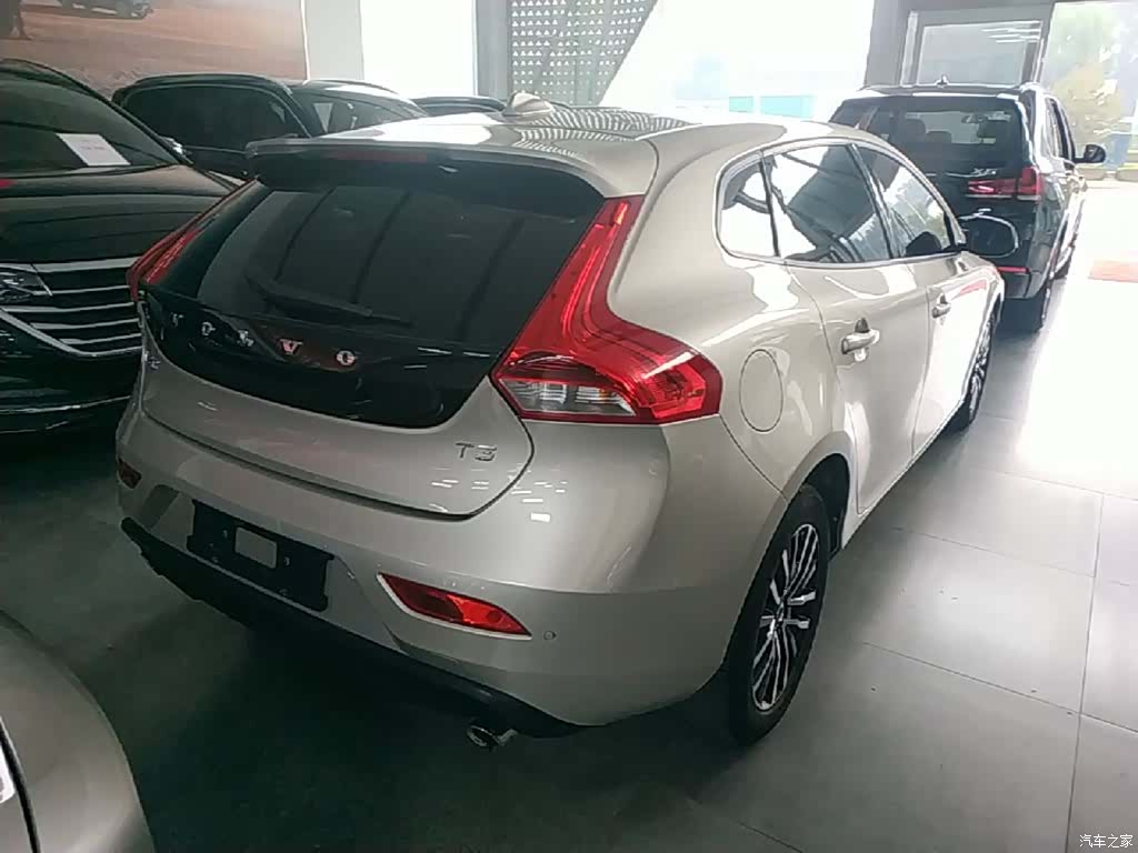 Volvo V40, 2018 7
