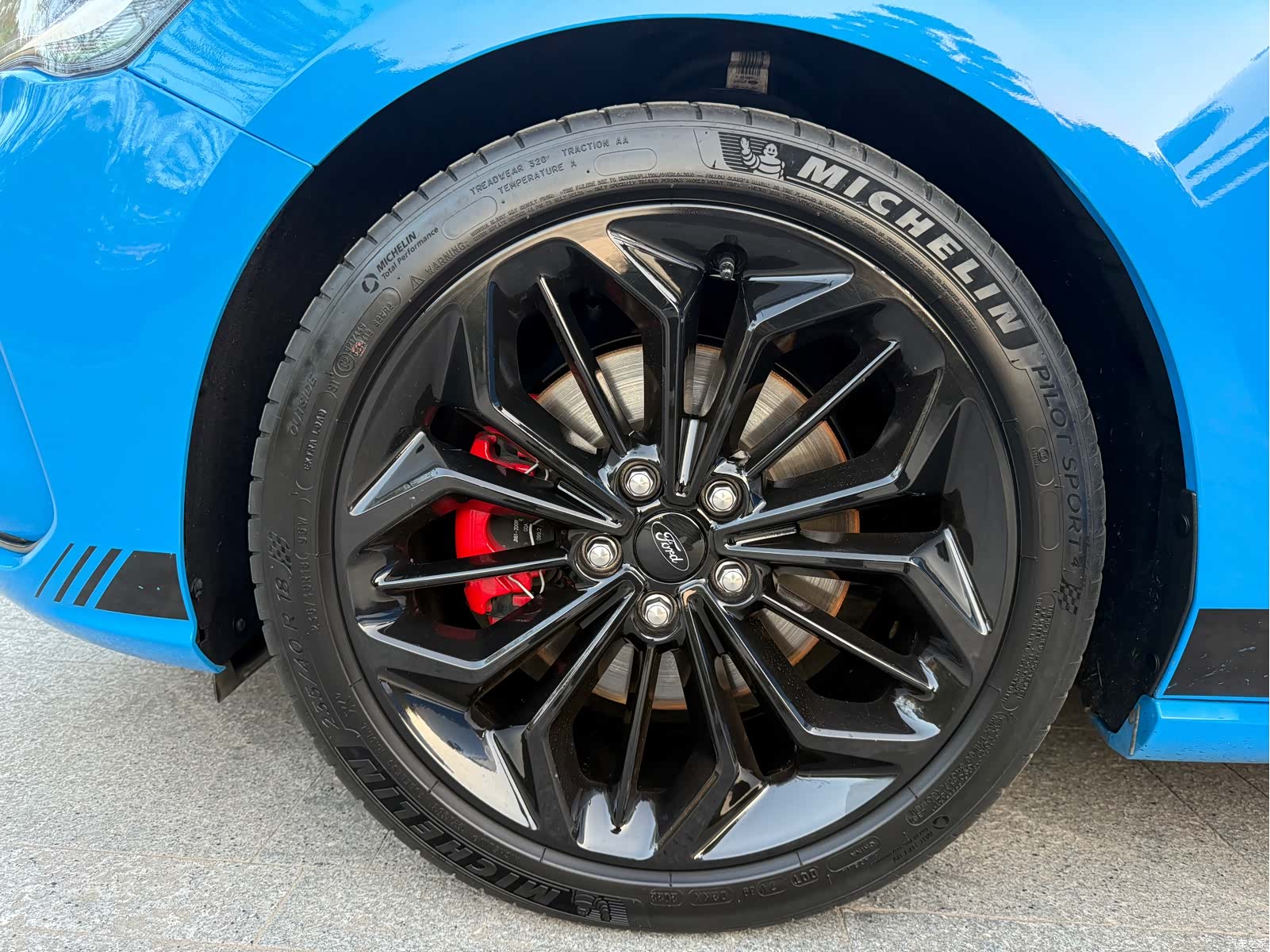Ford Focus, 2022 10