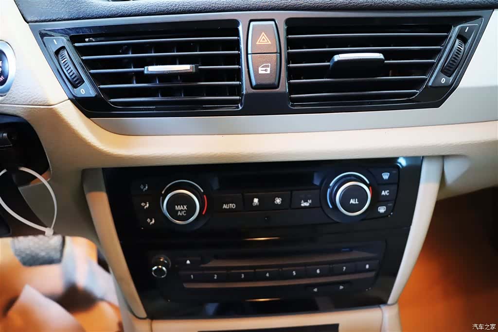 BMW X1, 2012 13