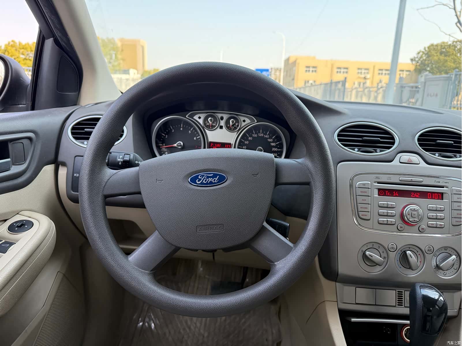Ford Focus, 2010 6