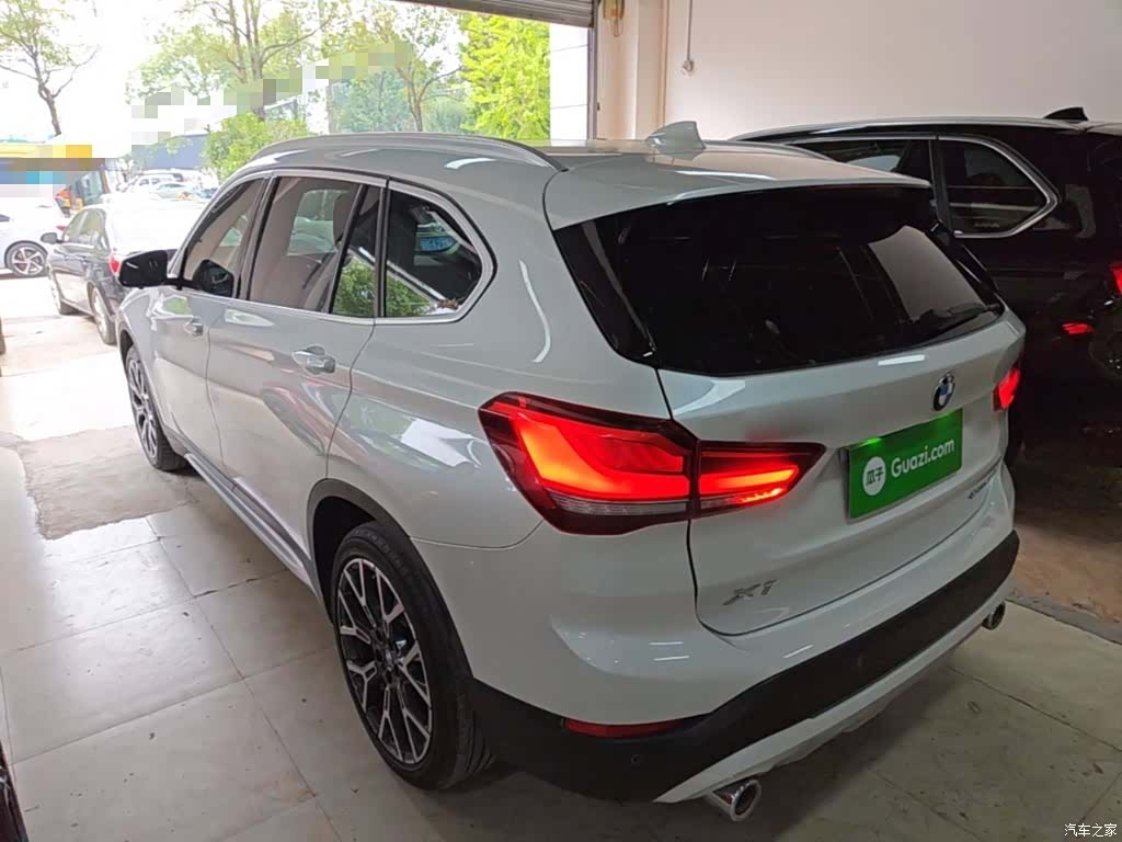 BMW X1, 2020 все фото