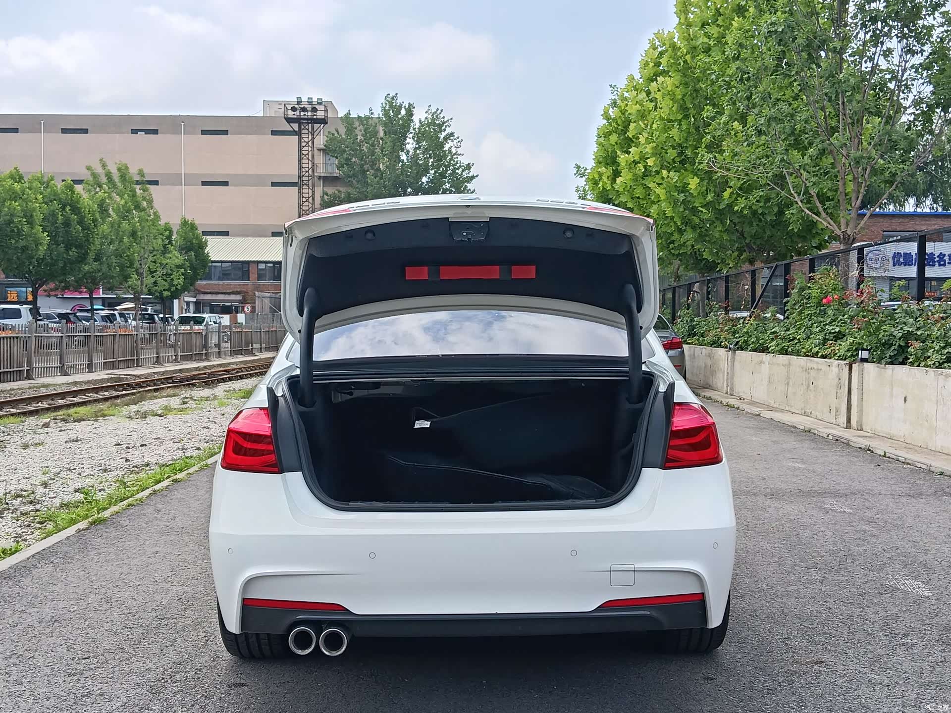BMW 3 Series, 2019 11