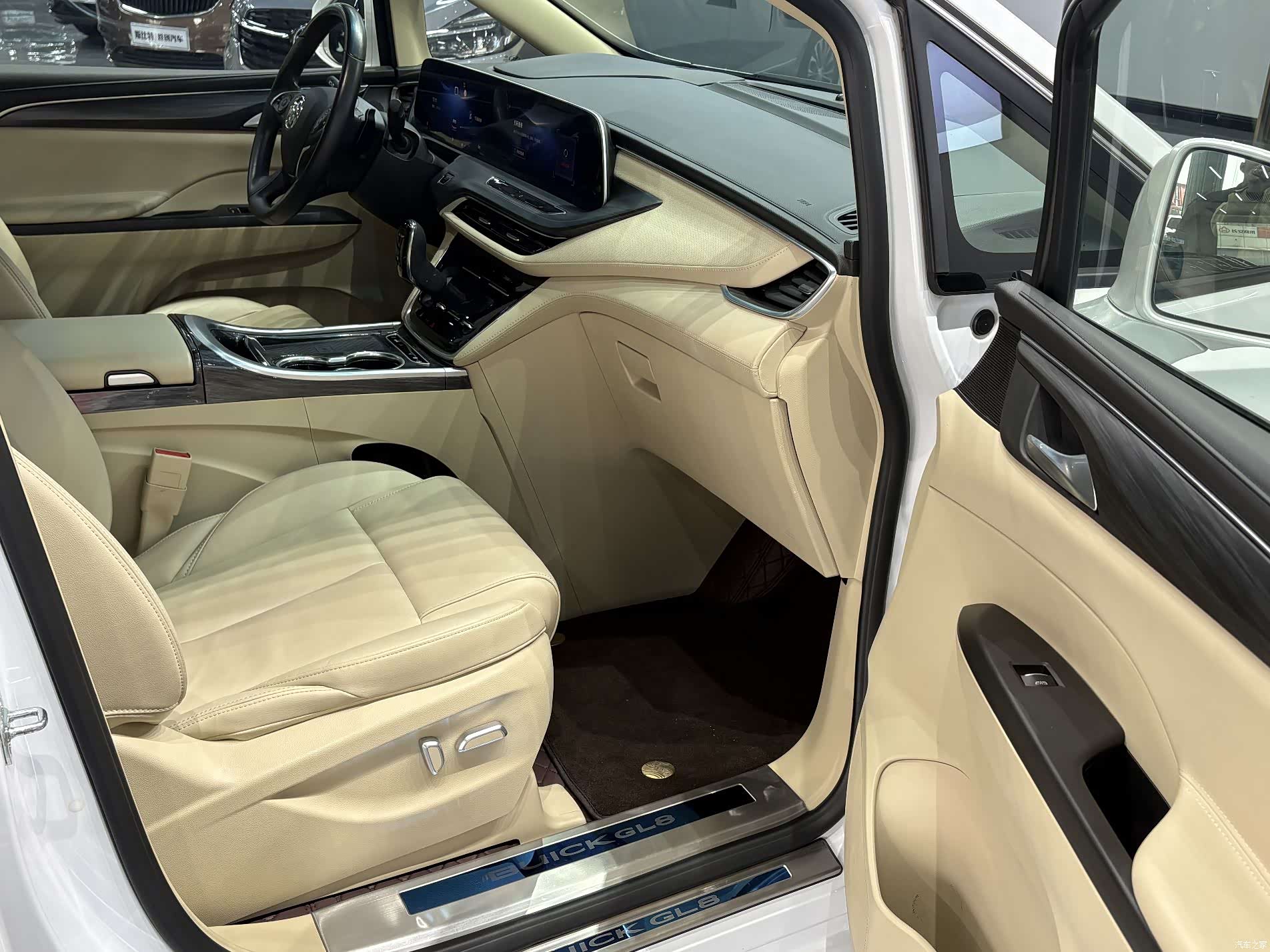 Buick GL8, 2023 14