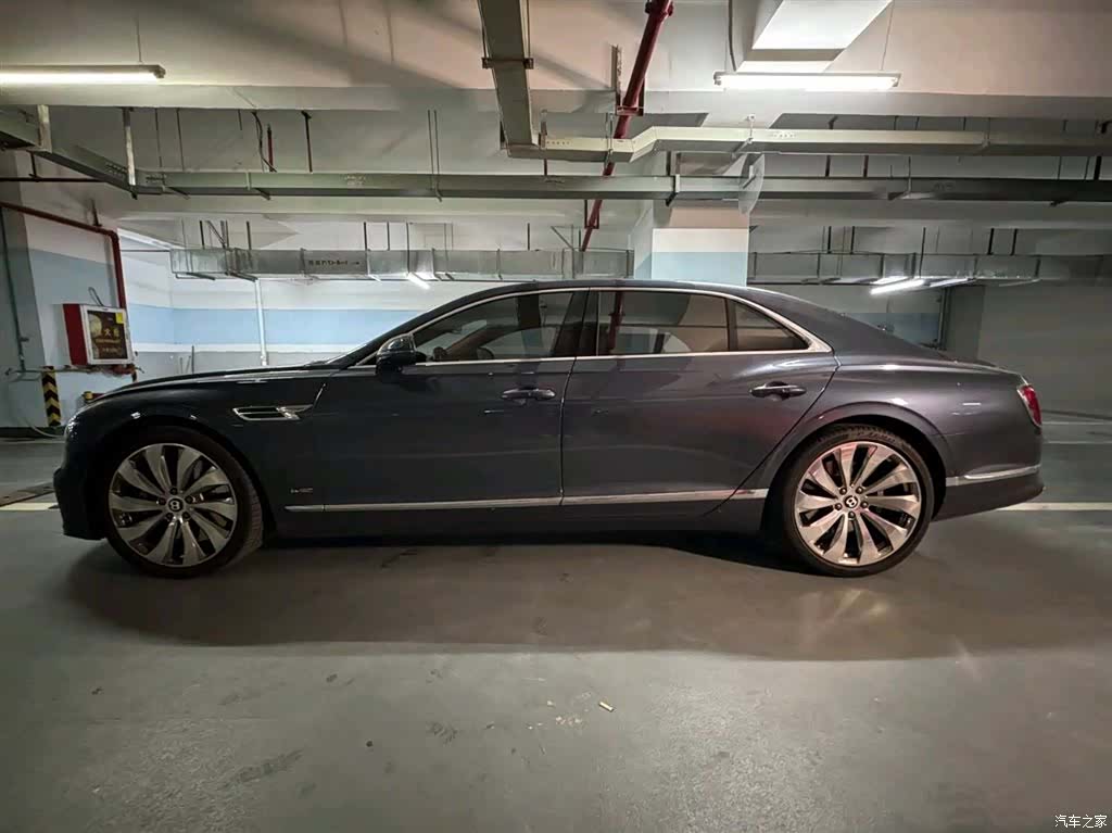 Bentley Flying Spur, 2020 3
