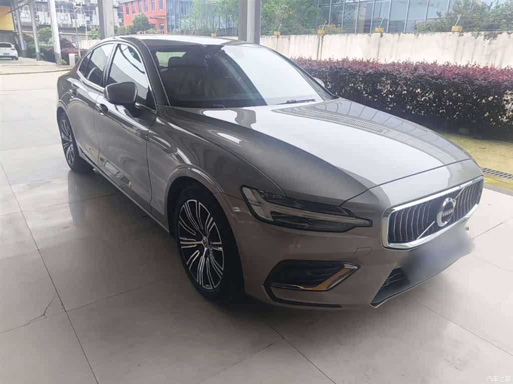 Volvo S60, 2021 4
