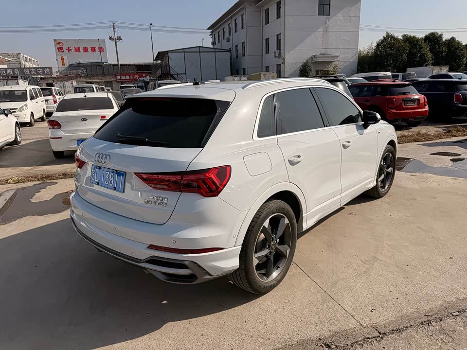 Audi Q3