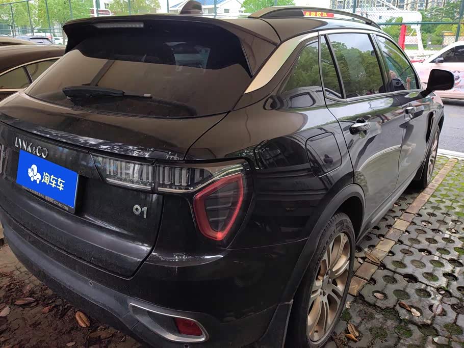 Lynk & Co 01
