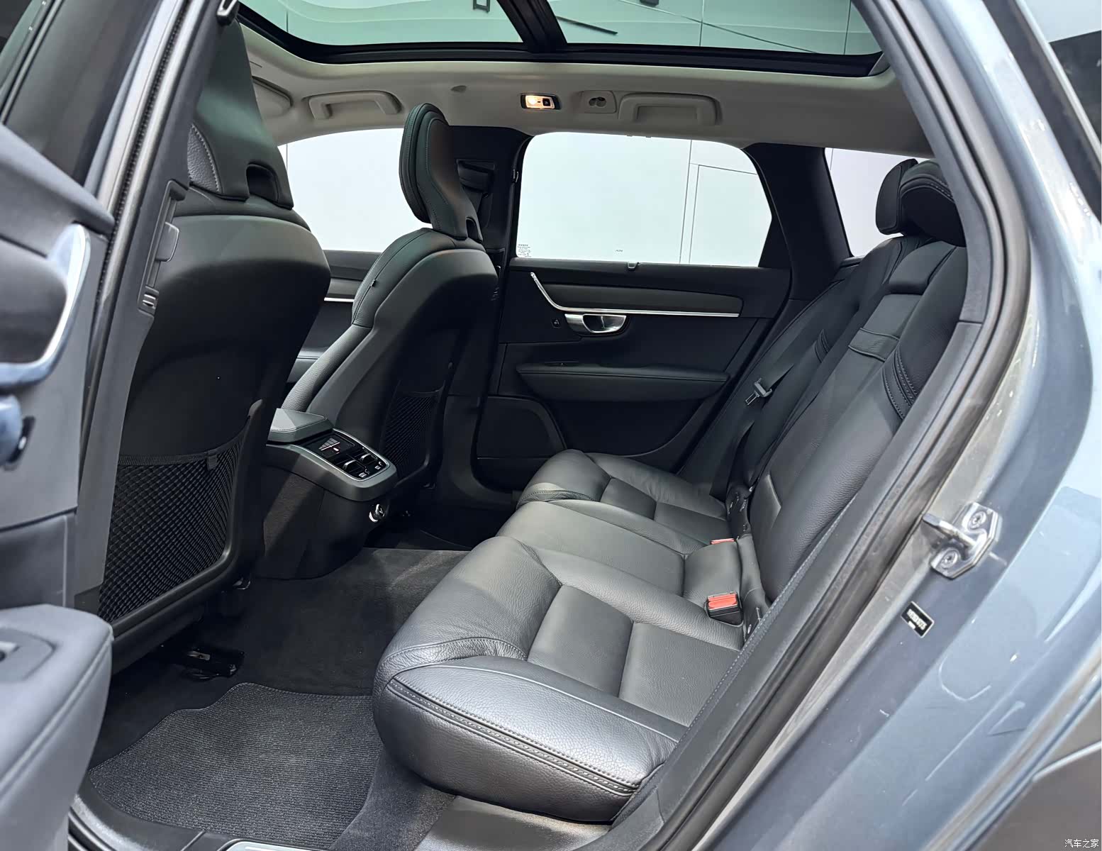 Volvo V90, 2019 10