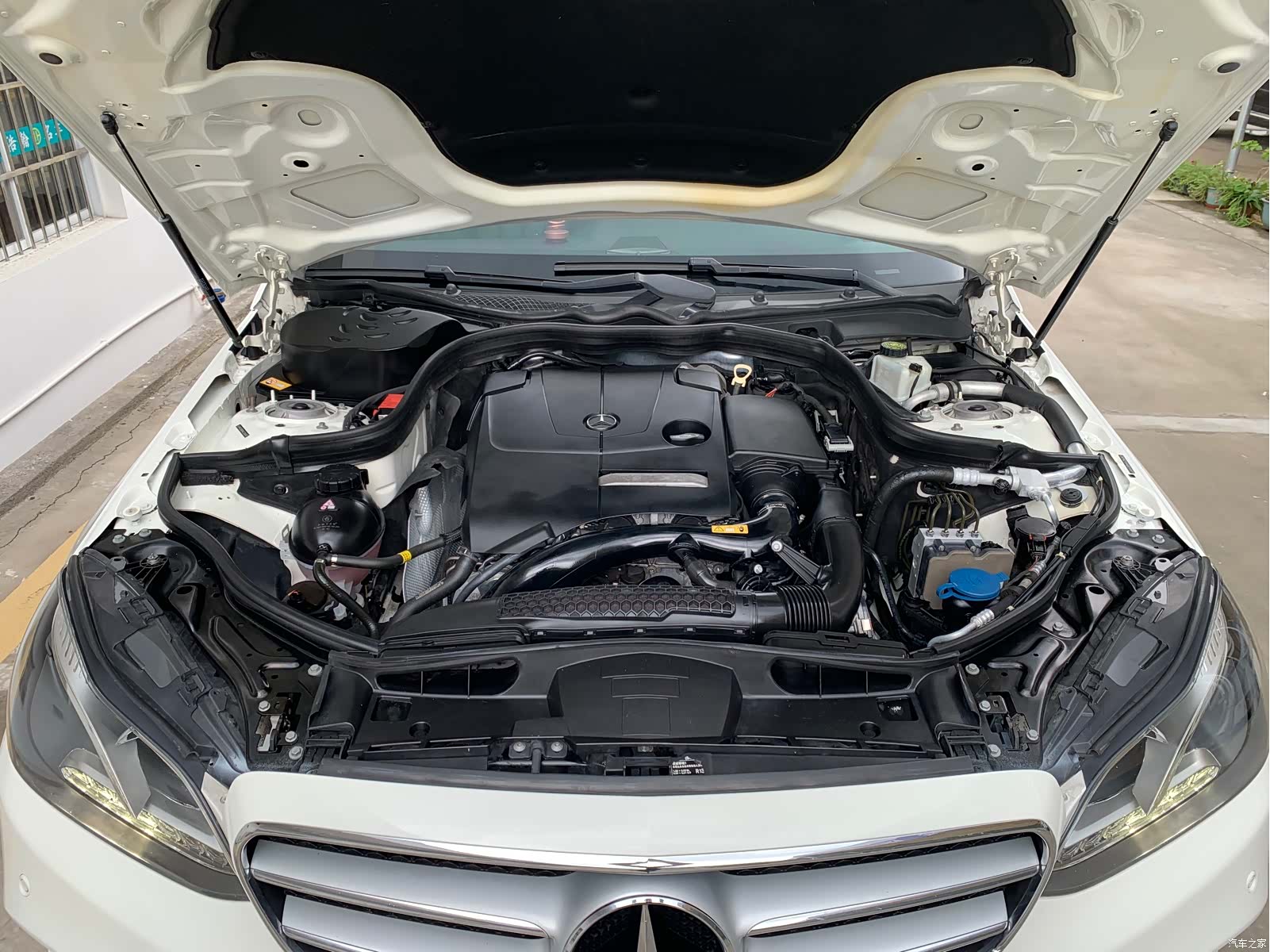 Mercedes-Benz E-Class, 2016 12