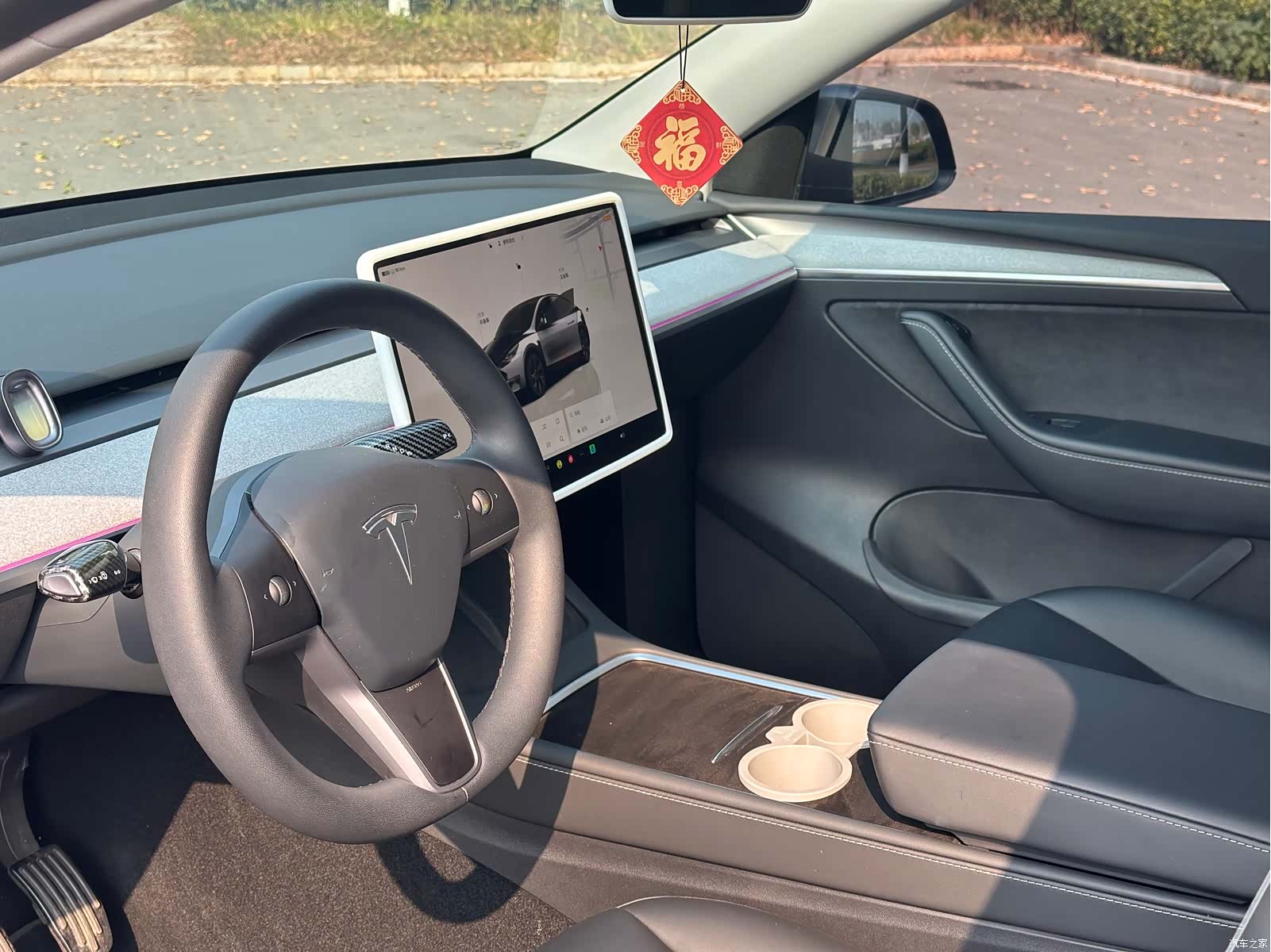 Tesla Model Y, 2025 7
