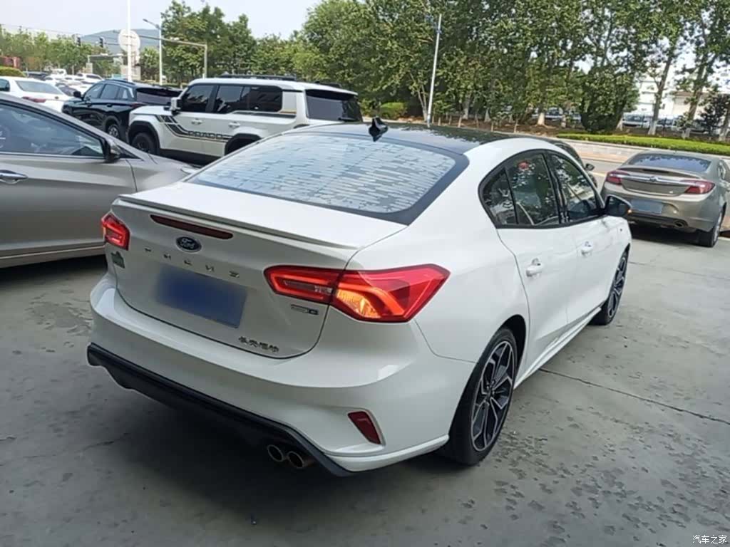 Ford Focus, 2019 7