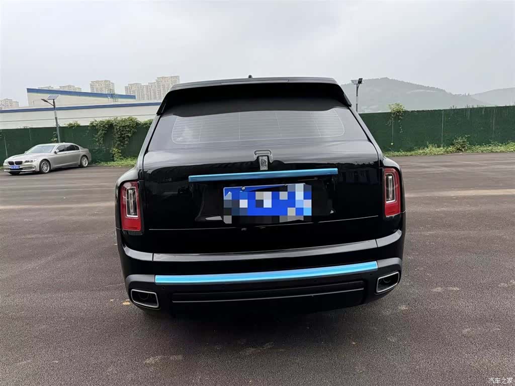 Rolls-Royce Cullinan, 2023 6