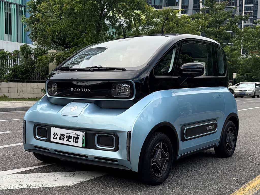 Baojun E300