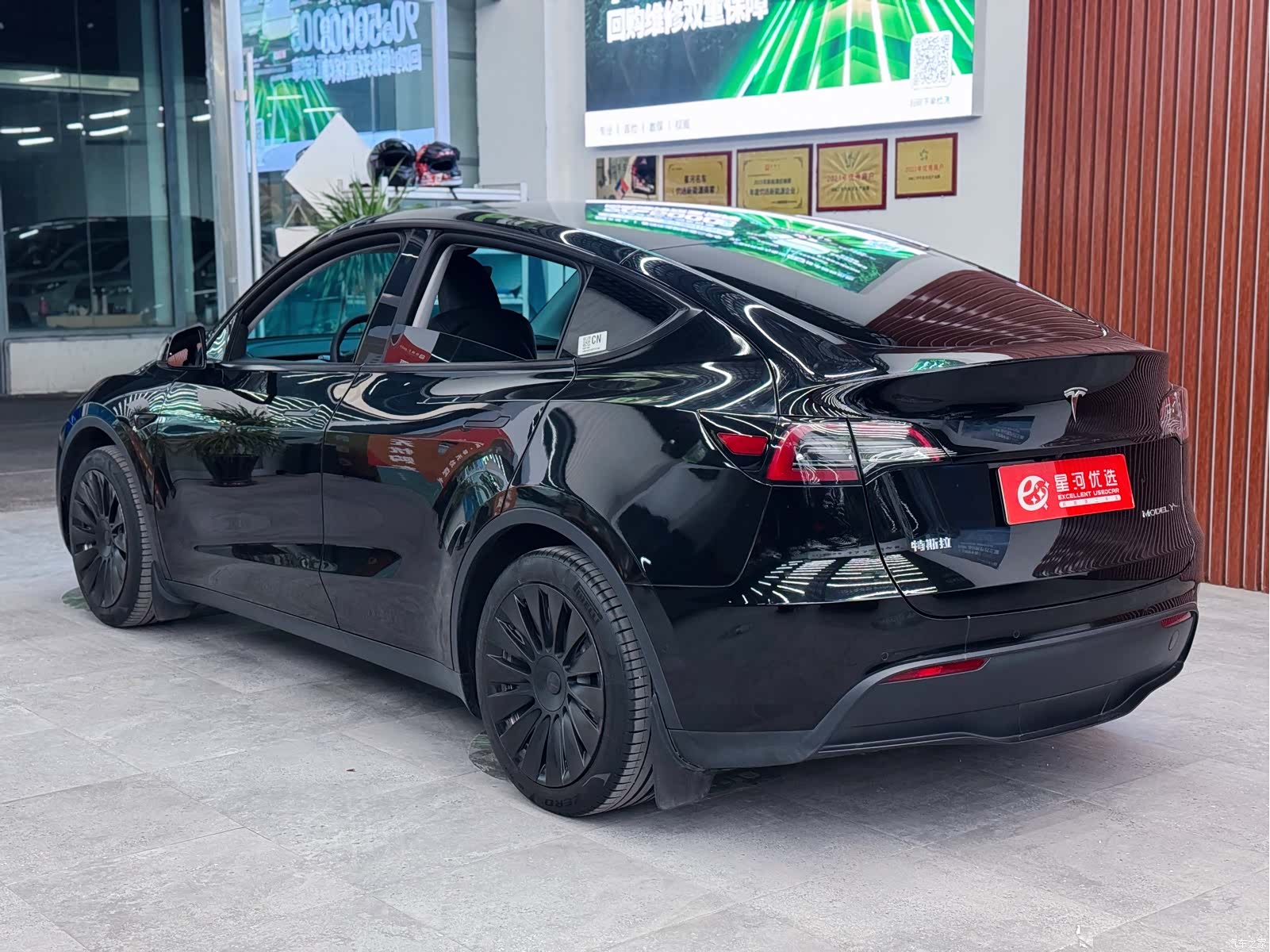 Tesla Model Y, 2023 все фото