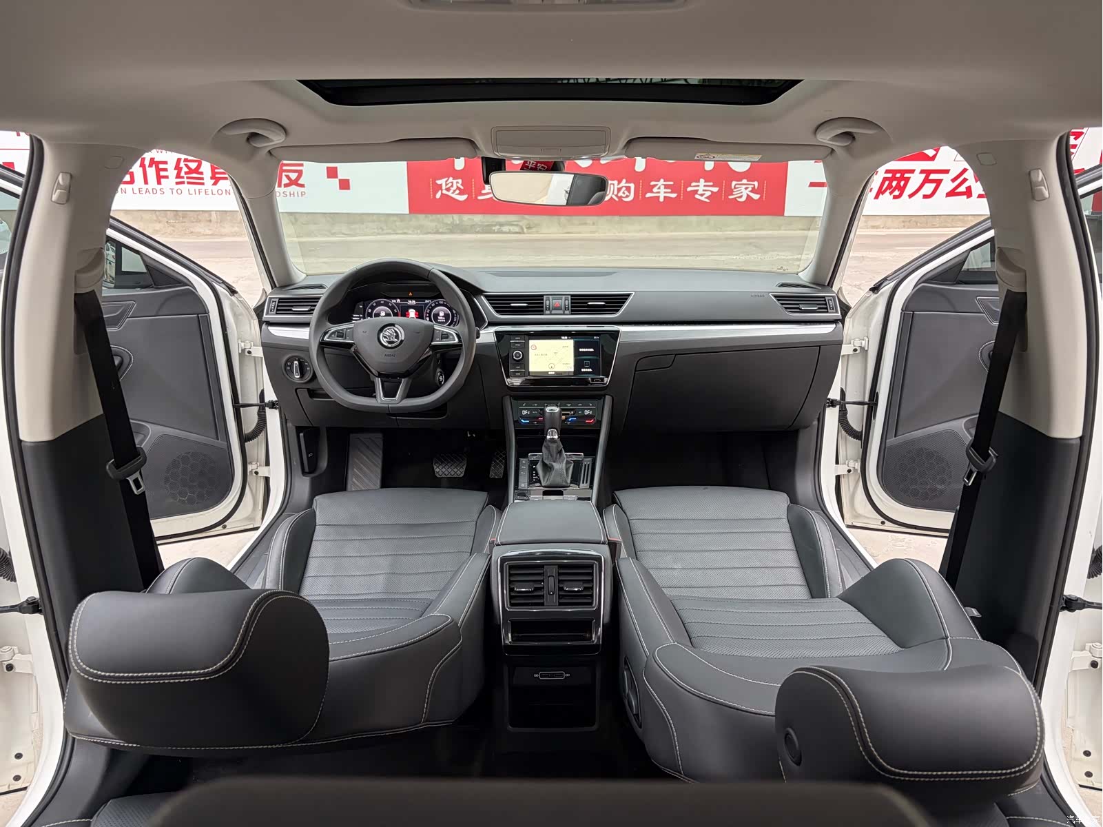 Skoda Superb, 2021 7