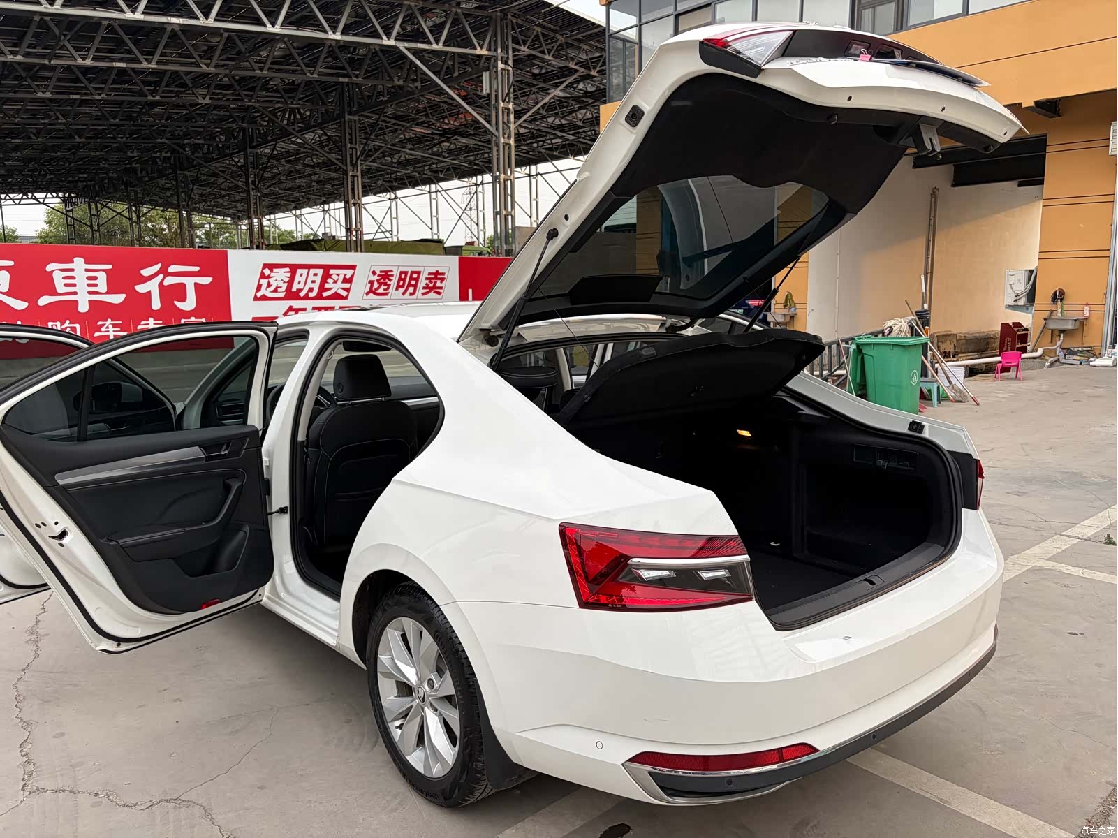 Skoda Superb, 2021 15