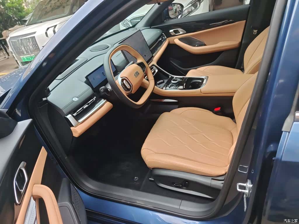 Geely A7, 2025 11
