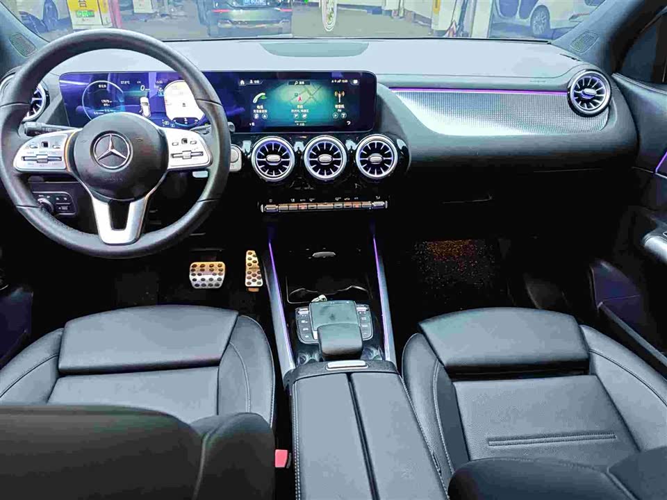 Mercedes-Benz GLA Mercedes-Benz GLA