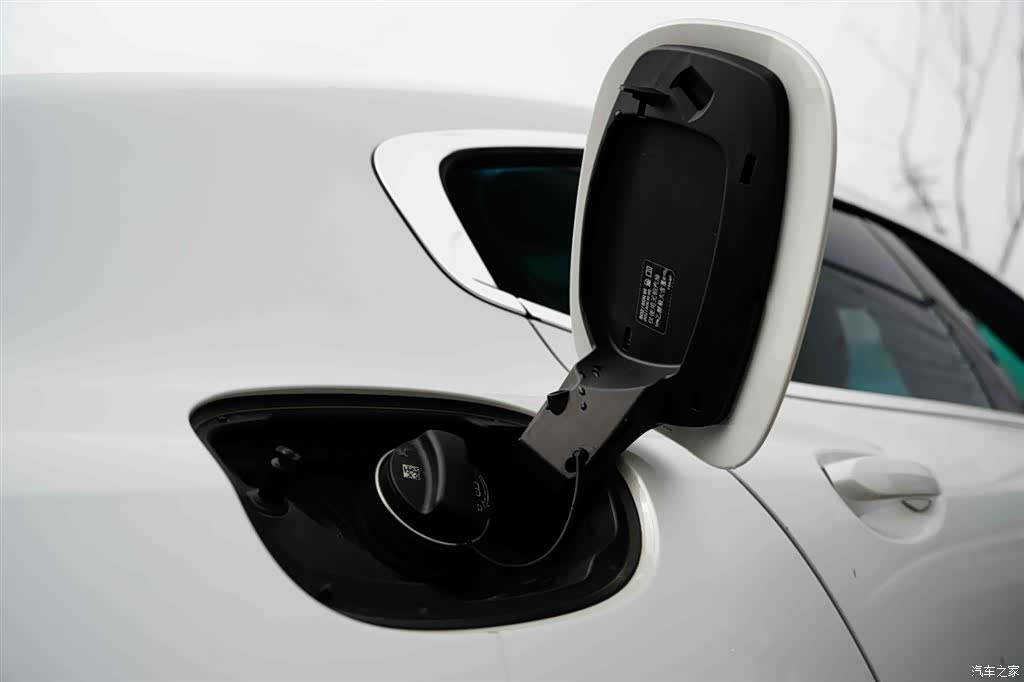 BMW 8 Series, 2021 31