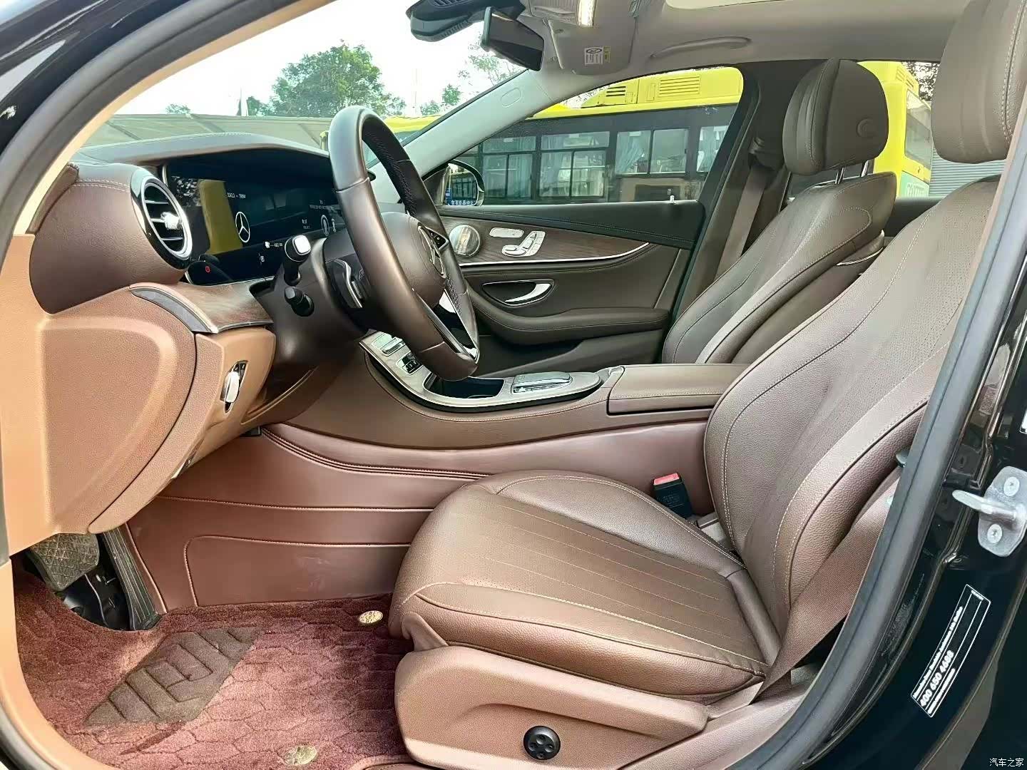 Mercedes-Benz E-Class, 2022 4