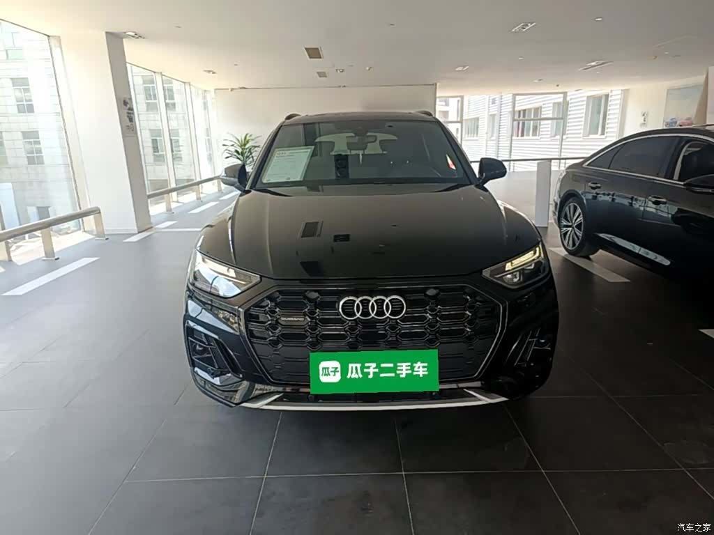 Audi Q5L, 2025 3