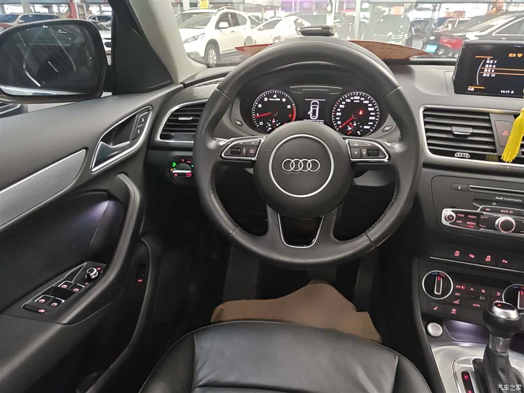 Audi Q3, 2017 11