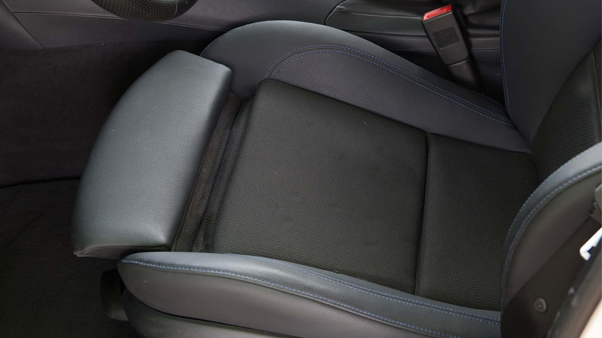 BMW 1 Series, 2010 13