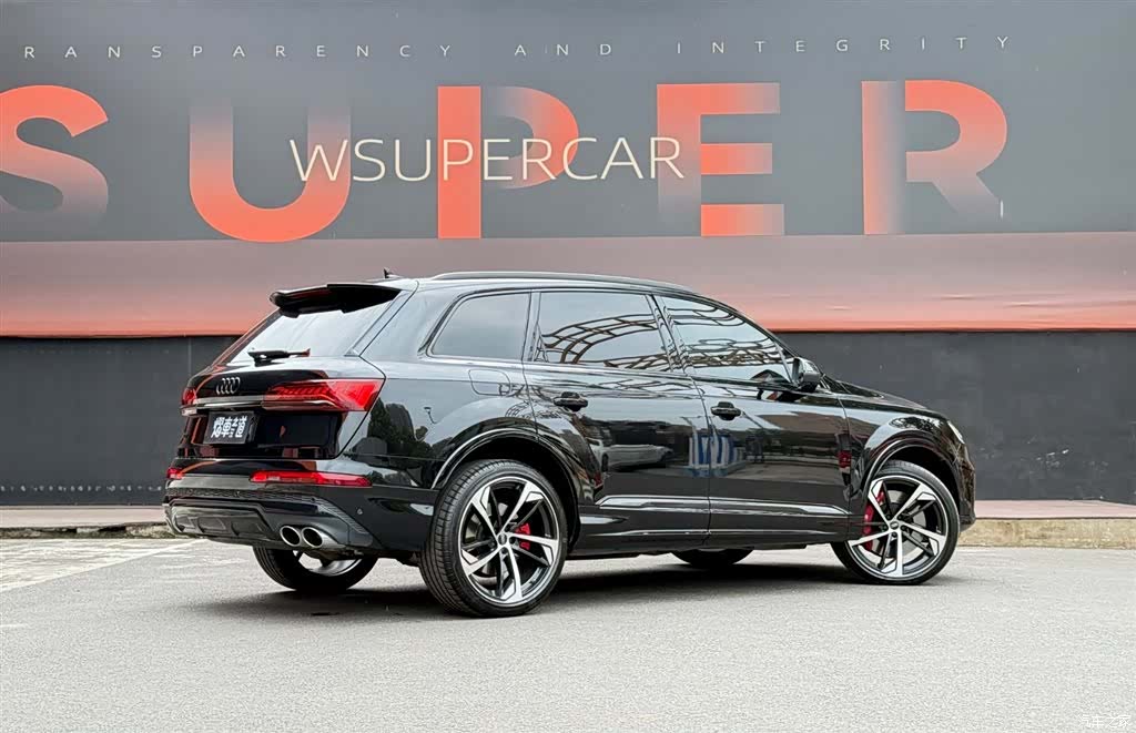 Audi Q7, 2024 3