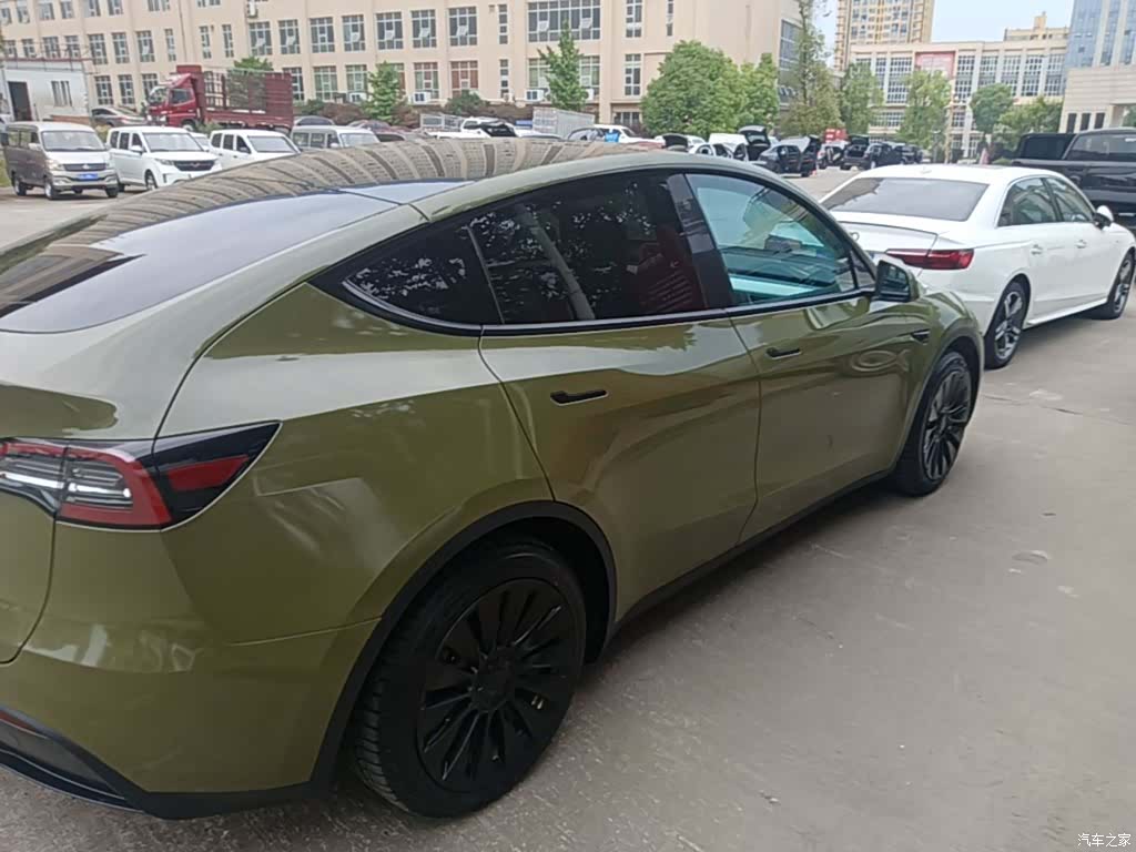 Tesla Model Y, 2023 7
