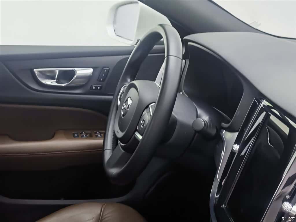 Volvo S60, 2023 22