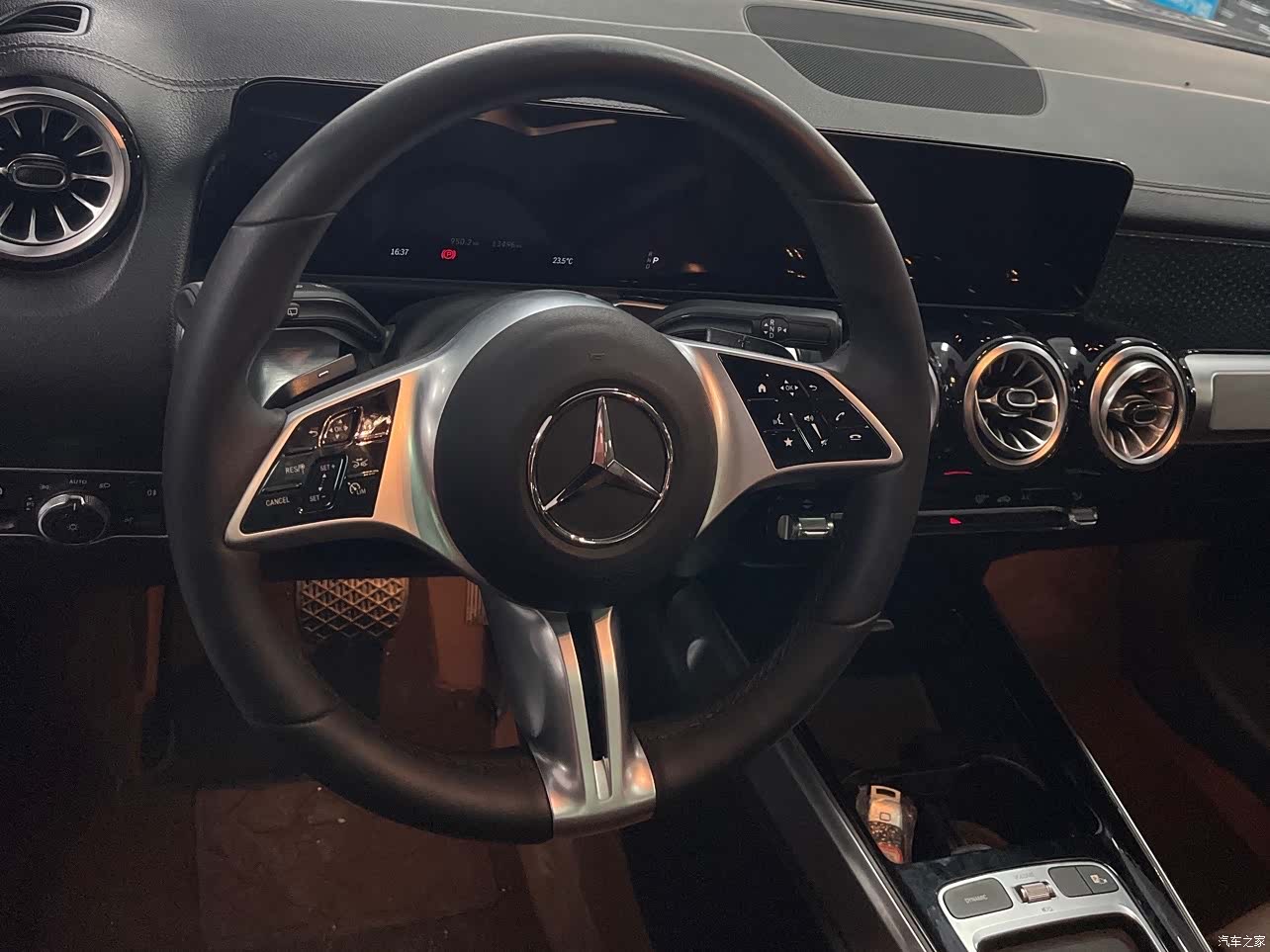 Mercedes-Benz GLB, 2025 9