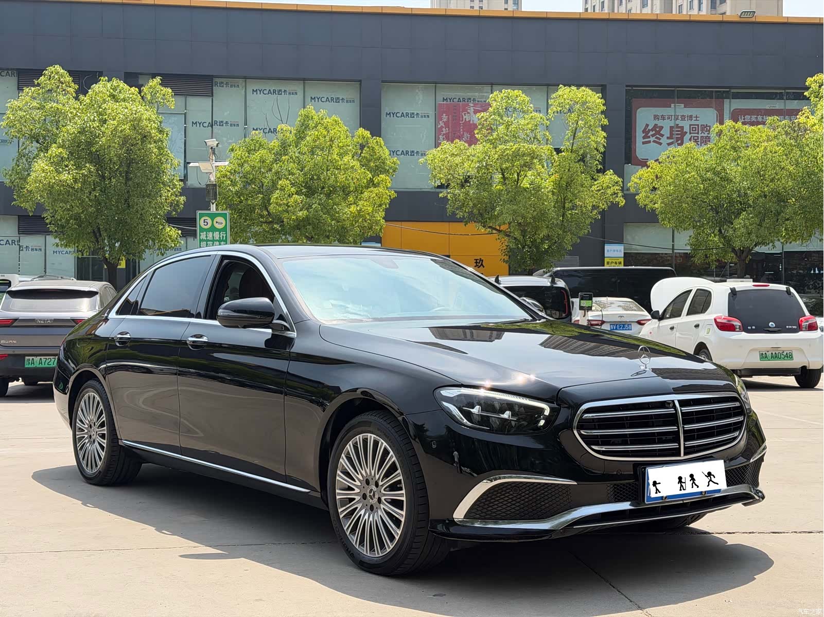 Mercedes-Benz E-Class, 2023 3