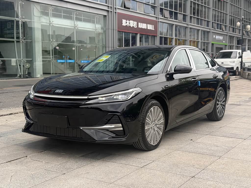 Geely Galaxy A7 EM