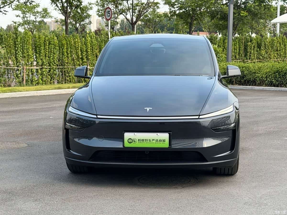 Tesla Model Y, 2025 2