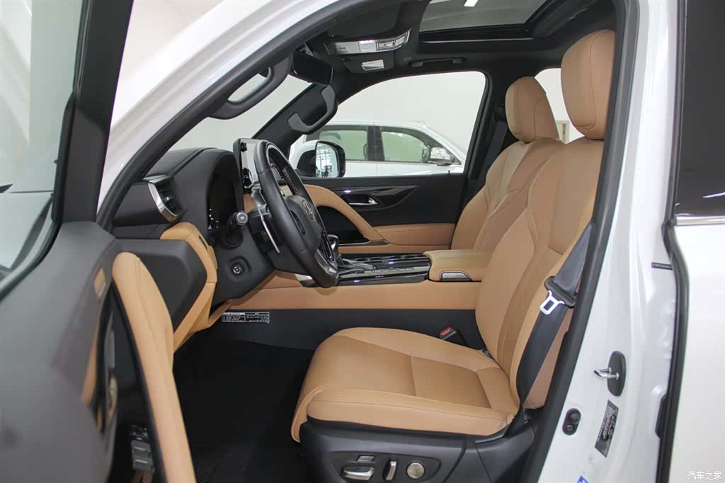 Lexus LX, 2023 7