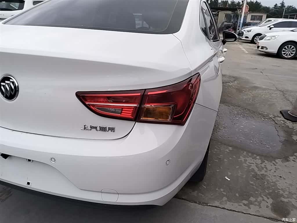 Buick Verano, 2018 8