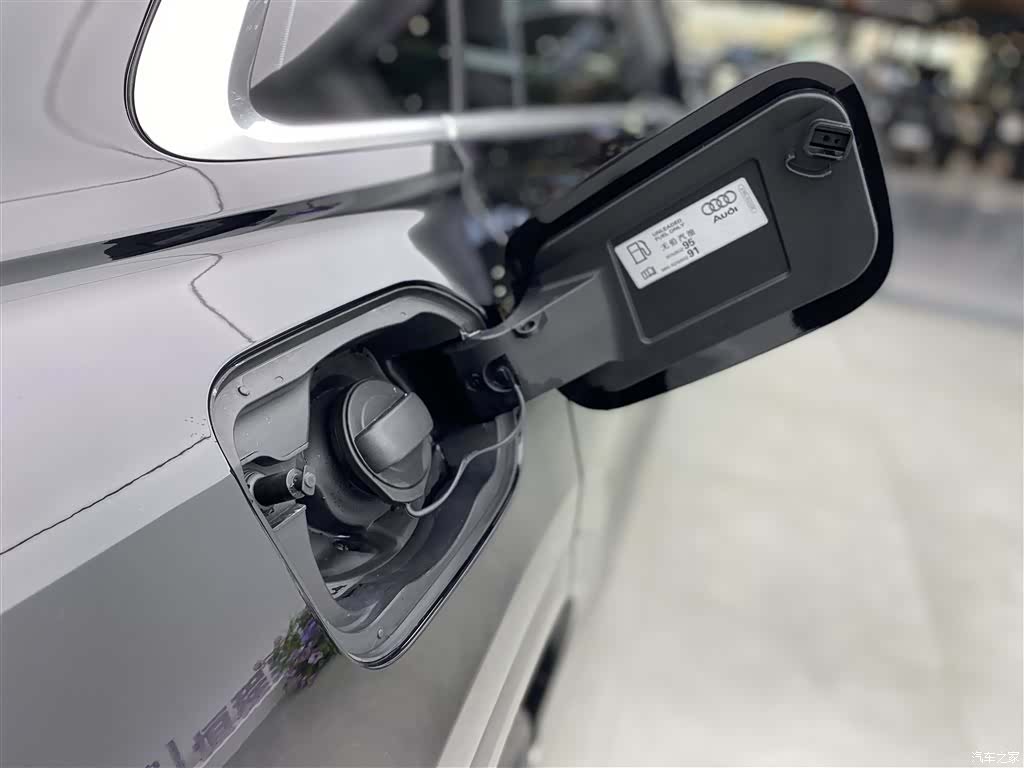 Audi Q8, 2022 29