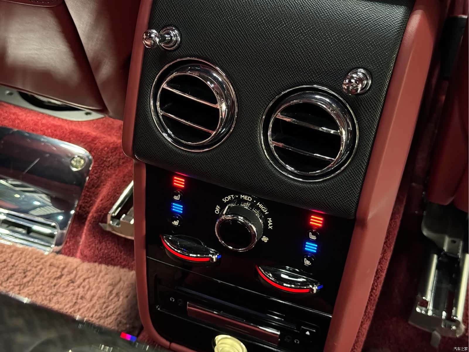 Rolls-Royce Cullinan, 2024 9